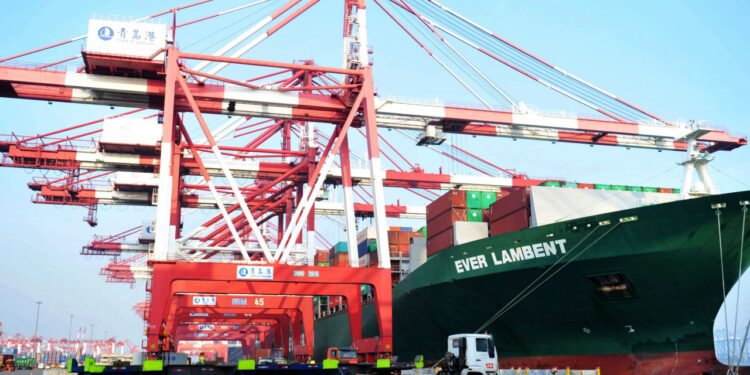China export growth slows on plunge in US shipments