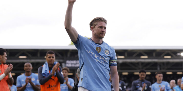 De Bruyne signs for Napoli after leaving Man City
