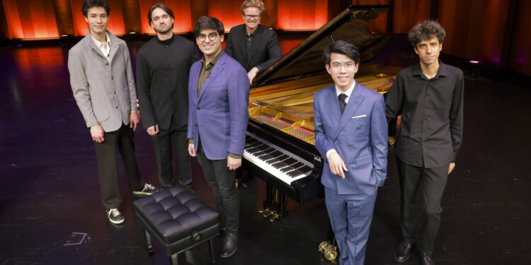 HK’s Aristo Sham wins top international piano contest