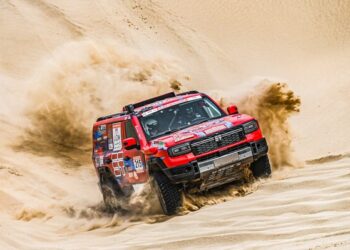 JETOUR G700’s Historic Debut at the 2025 Taklimakan Rally