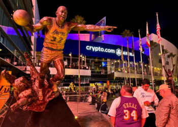 Lakers to be sold in record US$10 billion deal: ESPN