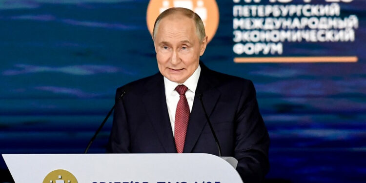 Putin warns Russia must not fall into recession