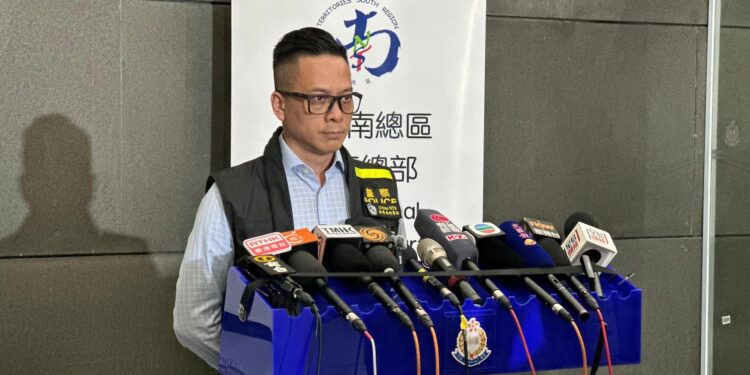 Robbery suspect handed over after Shenzhen arrest