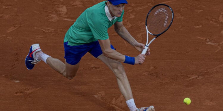 Sinner outclasses Bublik to reach French Open semis