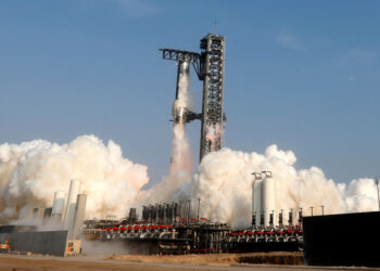 Starship explodes in blow to 10th test flight hopes