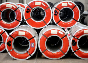 US begins levying 50pc tariffs on steel and aluminium