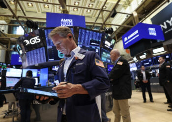 US stocks rise as investors shrug off Iran response