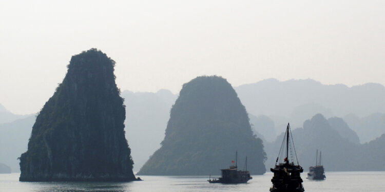 34 dead as tourist boat capsizes in Ha Long Bay