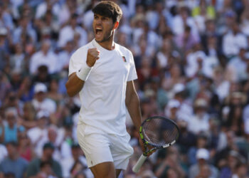 Favourites Alcaraz, Sabalenka into Wimbledon semis