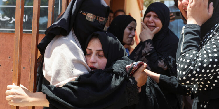 Gaza truce talks faltering over withdrawal