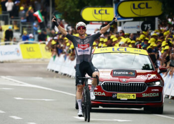 Groves wins 20th Tour stage, Pogacar maintains lead