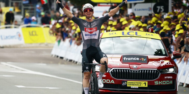 Groves wins 20th Tour stage, Pogacar maintains lead