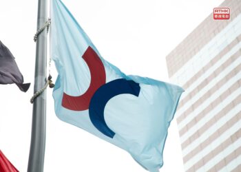 HK stocks track broader gains in region