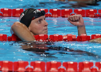 Ledecky wins 22nd world title with freestyle gold