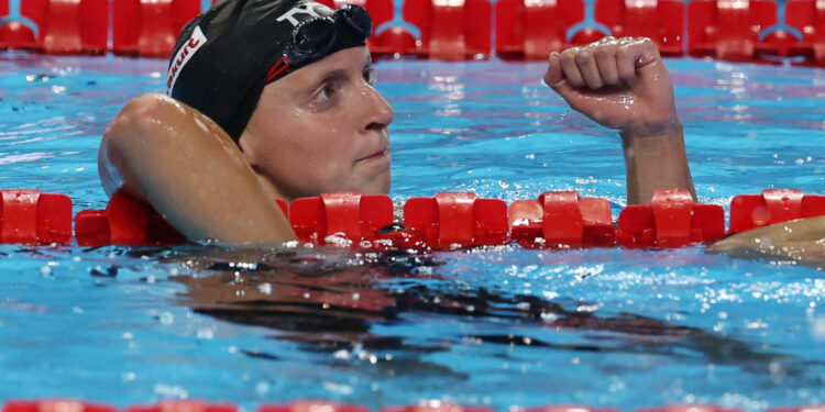 Ledecky wins 22nd world title with freestyle gold