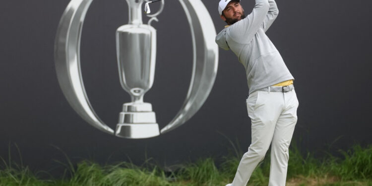 Scheffler surges into British Open halfway lead