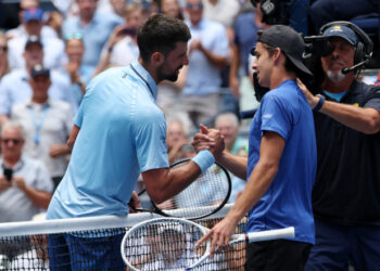 Djokovic holds off Svajda to reach US Open third round