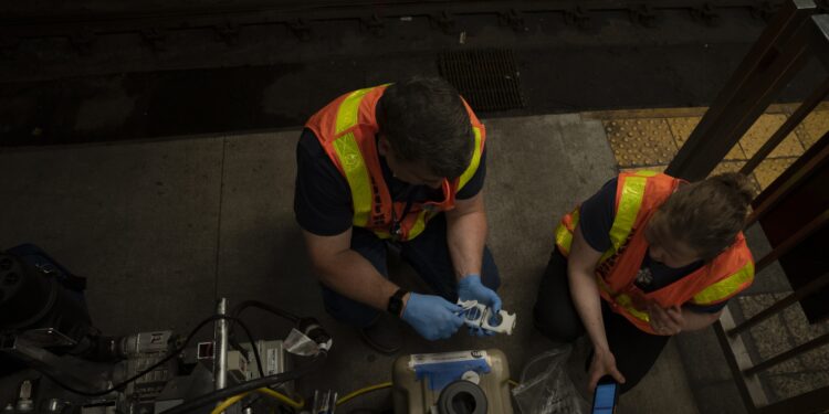 Lincoln Laboratory reports on airborne threat mitigation for the NYC subway