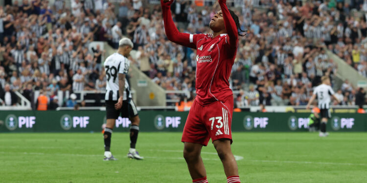 Ngumoha scores late to lift Liverpool over Newcastle