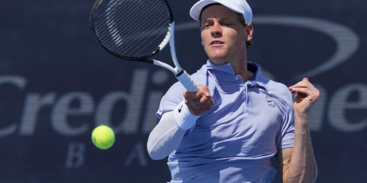 Sinner and Sabalenka start title defence with wins