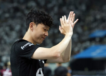 Son Heung-min bids tearful farewell to Spurs in Seoul