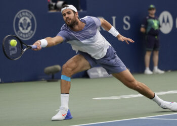 Top two seeds fall as Khachanov and Shelton make final