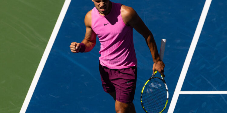 Alcaraz into US Open quarters as Krejcikova escapes