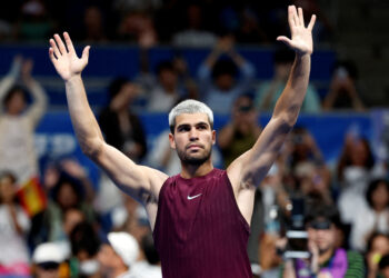 Alcaraz overcomes injury scare in Japan Open debut