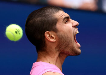 Alcaraz, Pegula ease into US Open semi-finals
