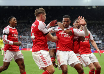 Arsenal strike late to earn victory over Newcastle