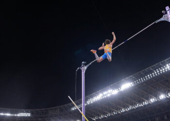 Duplantis sets new pole vault record in Tokyo