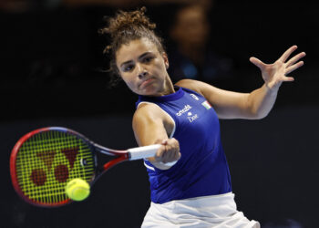 Italy defeat China to storm into BJK Cup semi-finals