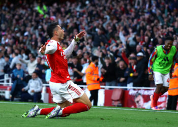 Last-gasp leveller rescues Arsenal in Man City draw