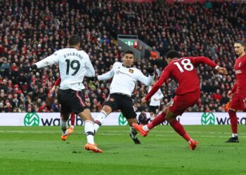 Liverpool’s perfect start ends while Man U lose again