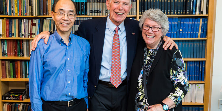 New gift expands mental illness studies at Poitras Center for Psychiatric Disorders Research