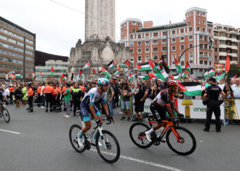Pro-Palestinian protest forces shortened Vuelta stage