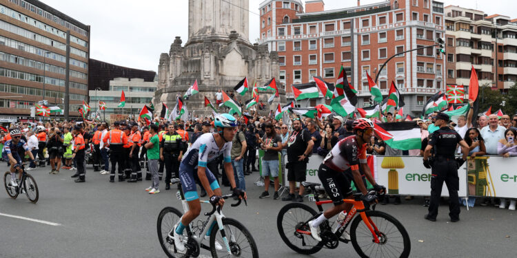 Pro-Palestinian protest forces shortened Vuelta stage