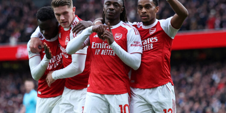 Arsenal extend Premier League lead with Palace victory