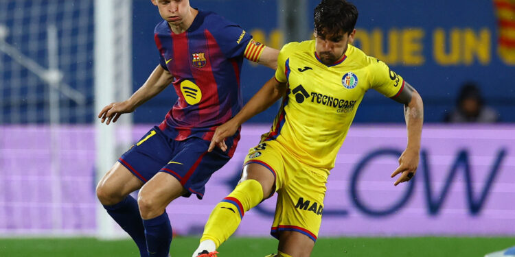 De Jong inks new Barcelona deal to 2029