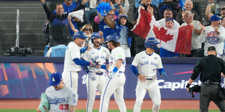 Grand slam puts Jays ahead of Dodgers in World Series