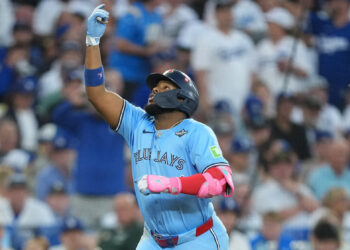 Jays bounce back to level World Series