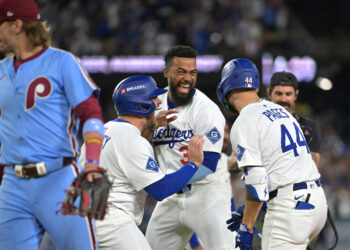 LA Dodgers win in thriller to advance in MLB playoffs