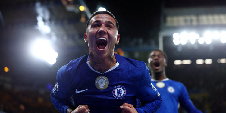 Liverpool lose again, Arsenal go top of Premier League