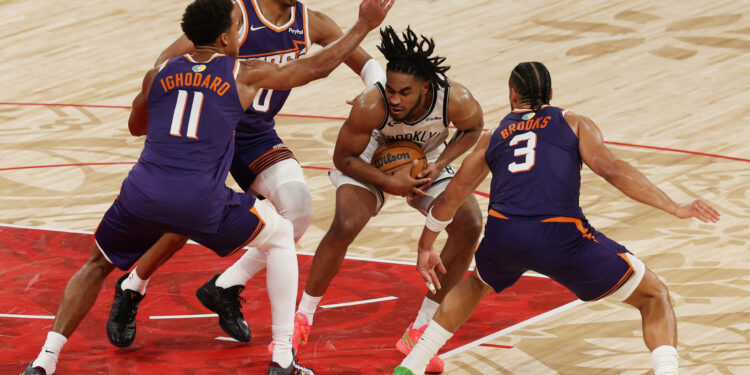 Packed crowd greets NBA return to China