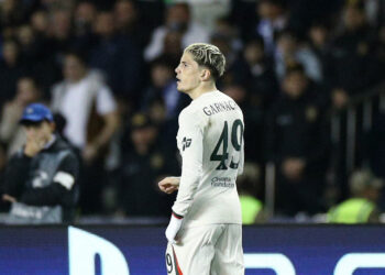 Garnacho equaliser rescues Chelsea in Qarabag draw