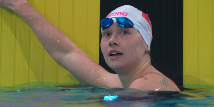 Haughey advances in 200m freestyle with ease