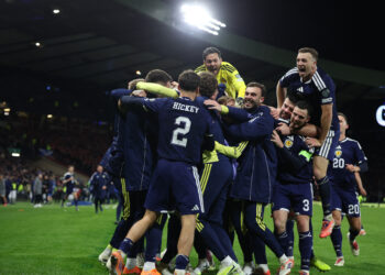 Scotland strike late to book historic World Cup place