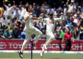 Australia retain Ashes with win over England