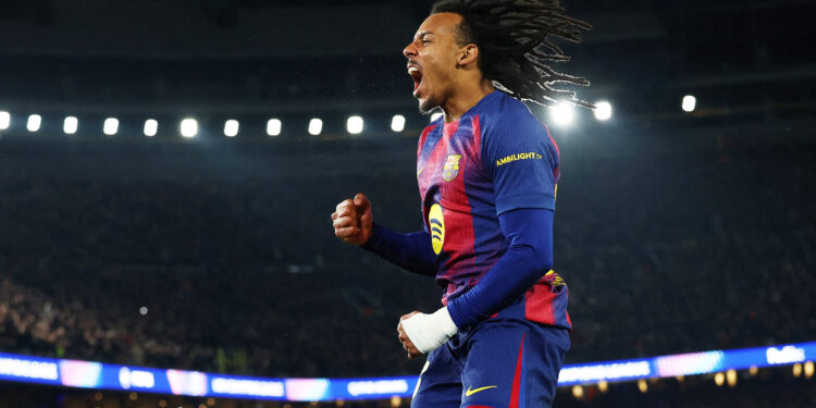 Barca rolls past Frankfurt; Spurs sink Slavia Prague