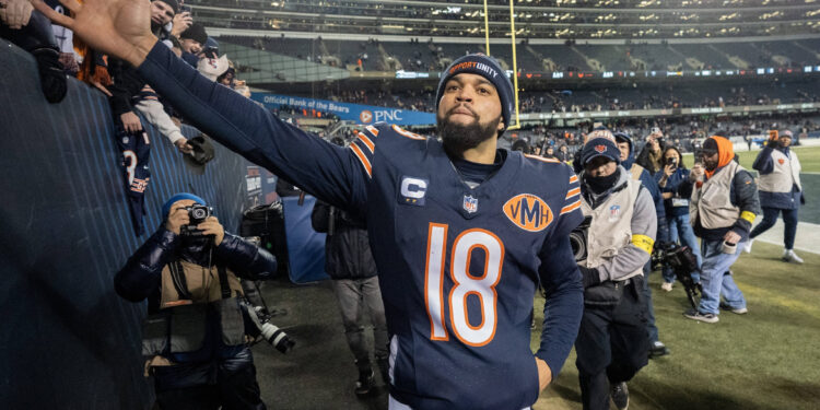 Bears stun Packers to extend division lead